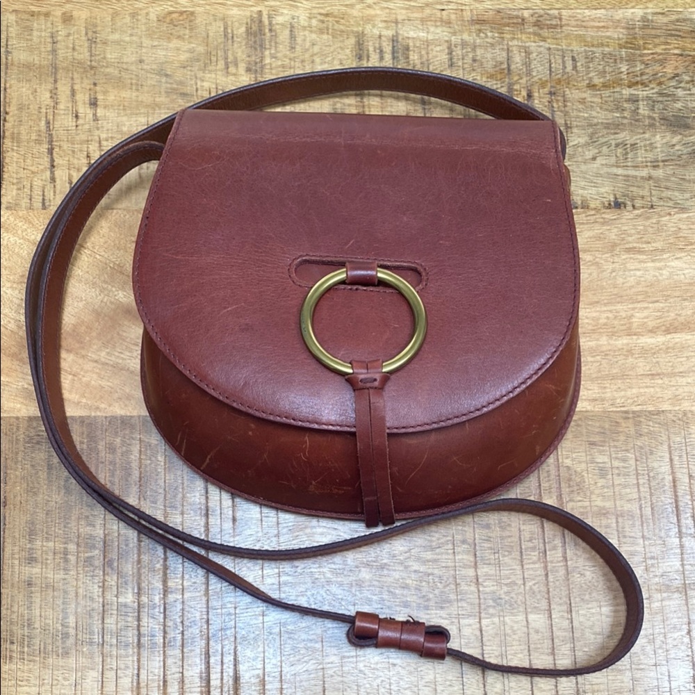 Elegant Brown Leather Crossbody Bag